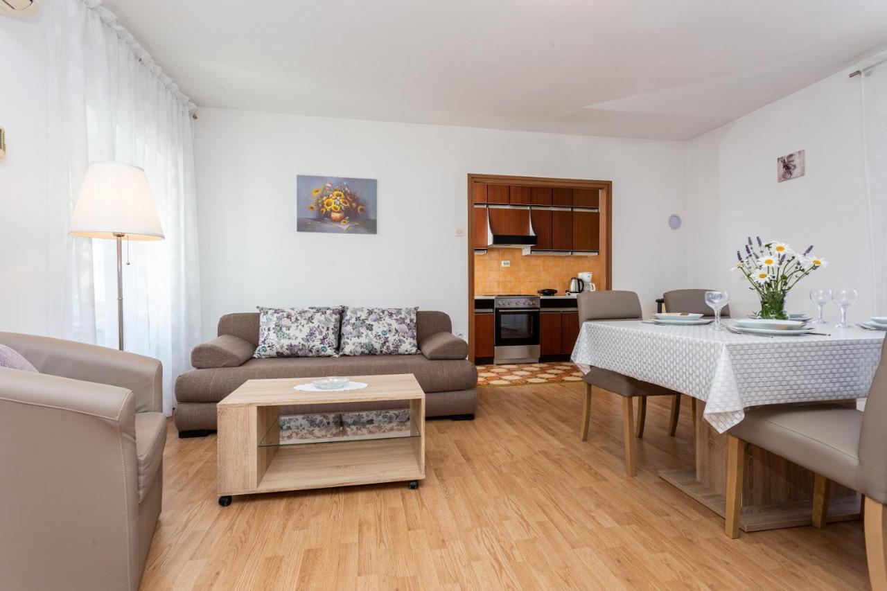 Apartment Mira Silo-Krk Ngoại thất bức ảnh